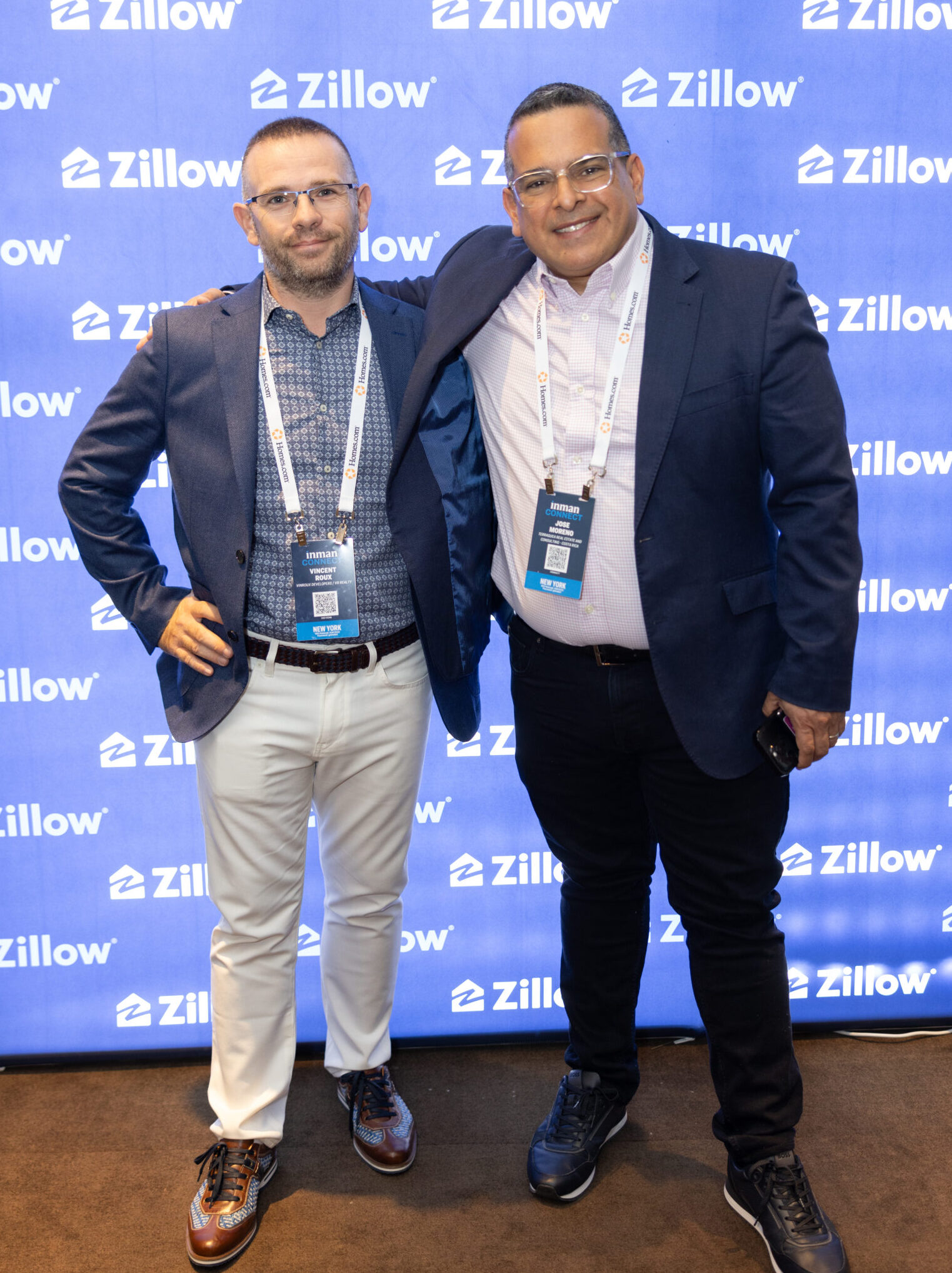 VR Realty founder networking with broker at Inman Connect New York – expert in pre sale Vallarta properties