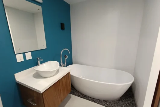 Puerto Vallarta condo construction progress Vrede bathroom with bathtub 5 de Diciembre