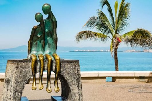 "Things to do on the Malecón in Puerto Vallarta: Scenic boardwalk with ocean views and art installations."